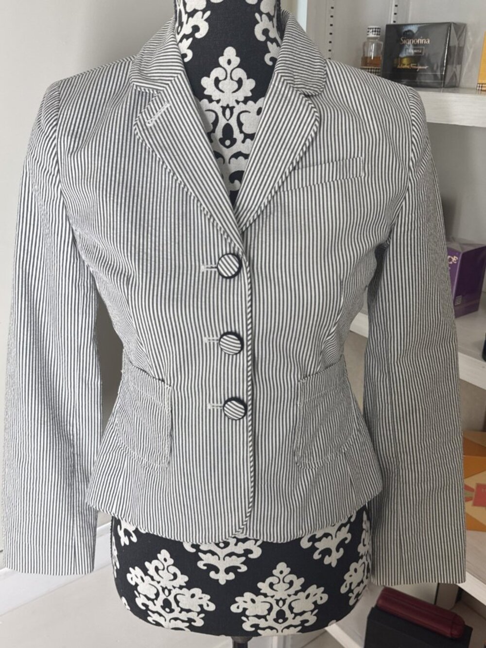 Ann Taylor LOFT Seersucker Blue White Stripe 100% Cotton Blazer Size 0 Petites